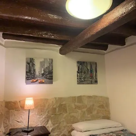 Apartament Charming Old Town House