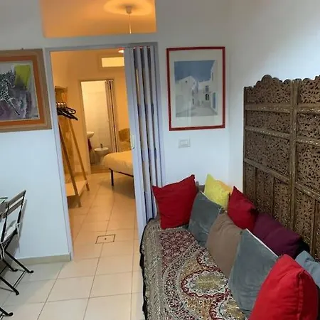 Apartament Charming Old Town House